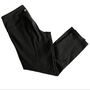 Lululemon Leggings Women’s 4 Classic Cropped Black Workout Gym Yoga Running Cute
